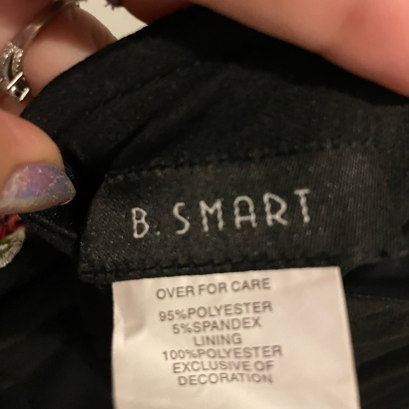 B. Smart Black Dress with Embroidered Roses - Picture 5 of 9